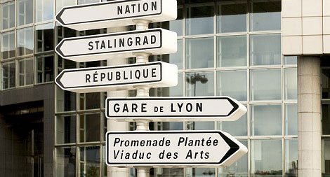 Paris, direction signs